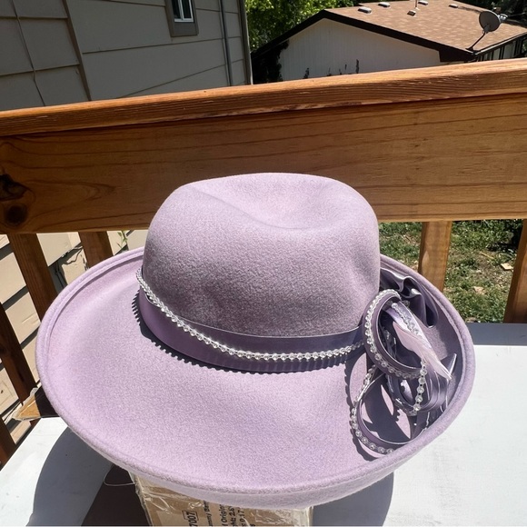 Vintage lavendar wool hat with ribbon bead decoration - Picture 1 of 7
